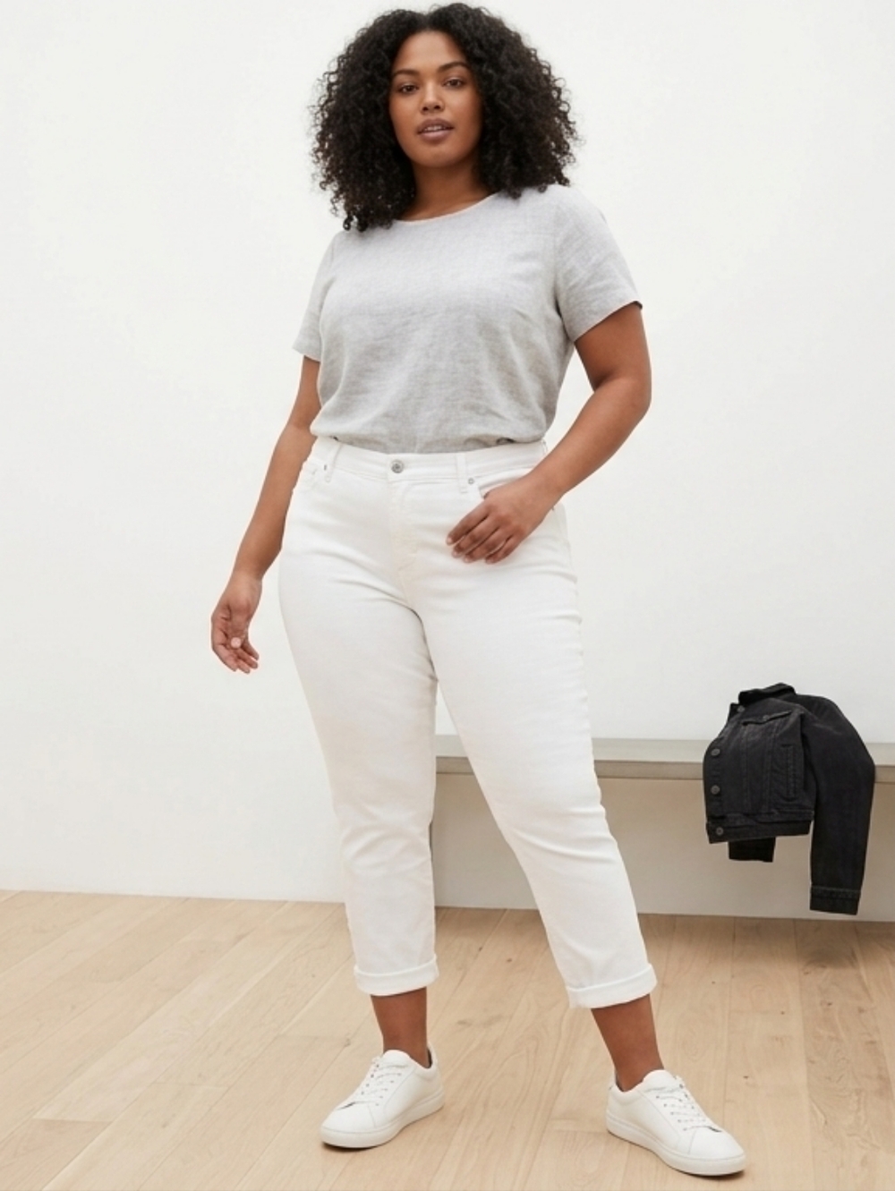 Torrid Mid Rise Boyfriend Straight Jeans Optic White Slim Vintage Stretch 20R